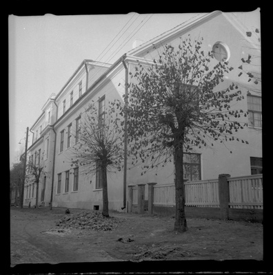Maja Tartus L. Tolstoi tänaval  similar photo