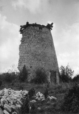 Kassari mõisa kivituuliku varemed  similar photo