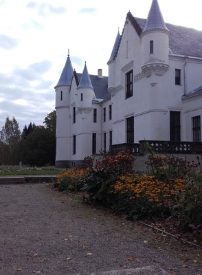 The back of the main building of Alatskivi Manor. In front of the building, lawn areas were walking and terraces. rephoto