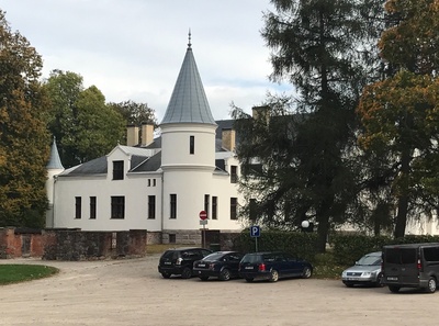 Outer view of the Alatskivi Castle rephoto