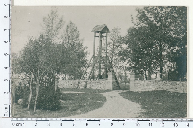 Kuressaare linna surnuaia värav 1908