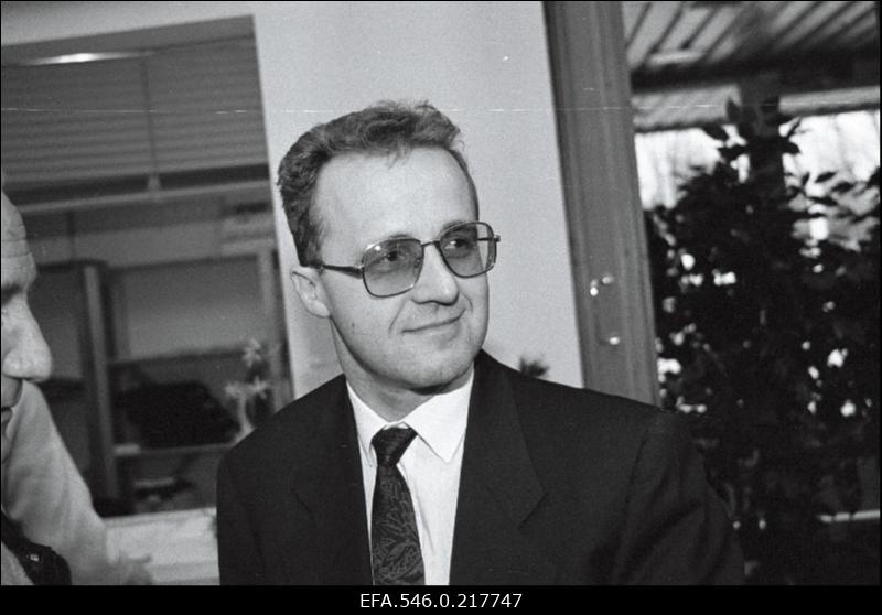 Politseiameti peadirektori asetäitja Ain Seppik turvatehnika näitusel.