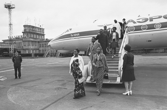 "Saadikud Tallinnas". Vastuvõtt lennuväljal.