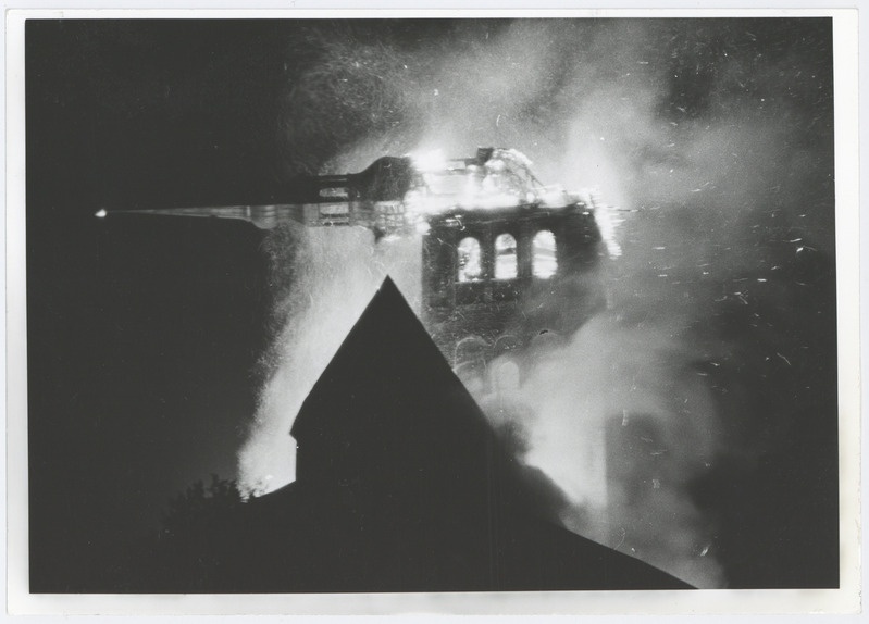 Niguliste kiriku torni põleng