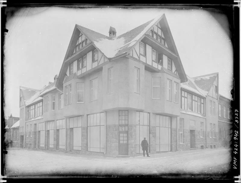 fotonegatiiv, Viljandi, Lossi tn 35, 07.02.1912  foto J.Riet (siin 01.09.1913-st Tartu panga Viljandi osakond)