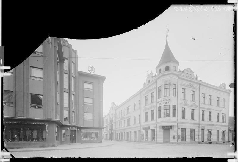 fotonegatiiv, Lossi-Tartu ristmik, Lossi tn 26 ja 29 (hotell Eve) majad, 1938-1939, foto J. Riet