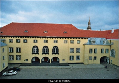 Toompea loss.  similar photo