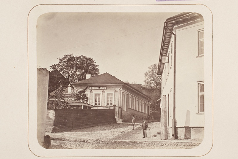 Vallikraavi tänava nurk
