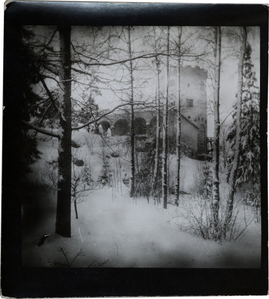 A wintery Tarvaspää pictured from the east in the 1910s.