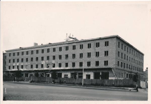 Tiigi 19 ehitamine. Tartu, 1958.