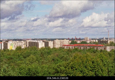 Vaade Lasnamäe linnaosale teletornist.  similar photo