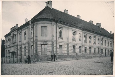 Tütarlaste Gümnaasium (varem reaalkool)  Riia ja Kalevi t nurgal. Tartu, 1923-1925.  duplicate photo