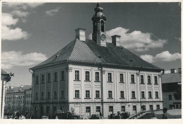 Raekoda, tagakülg. Tartu, 1957.