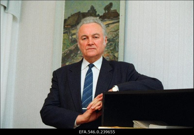 Eesti Maarahva Erakonna esimees Arnold Rüütel.  similar photo