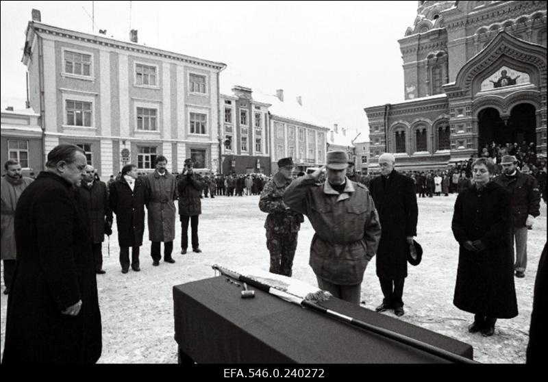 Piirivalve lipu pühitsemine Toompeal.