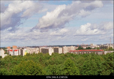 Vaade Lasnamäe linnaosale teletornist.  similar photo