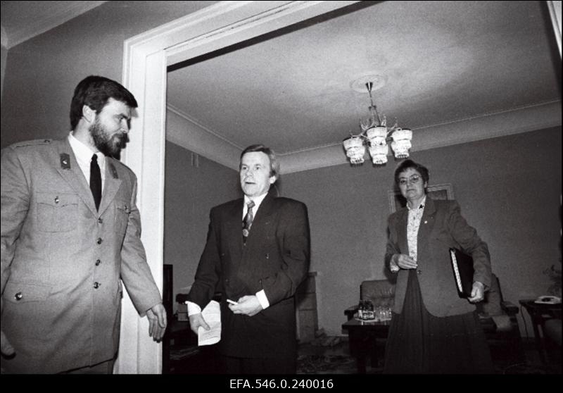 Eesti Piirivalveamet. Siseminister Lagle Parek (paremal)külastab piirivalveametit. Piirivalveameti peadirektor Andrus Öövel (vasakul).