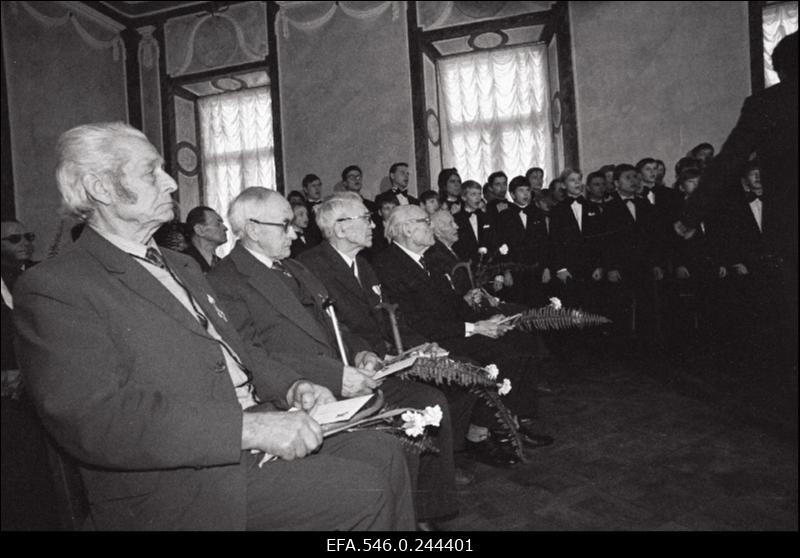 Eesti Vabariigi 75. aastapäeva tähistamine. President Lennart Meri kohtub Vabadussõja veteranidega.