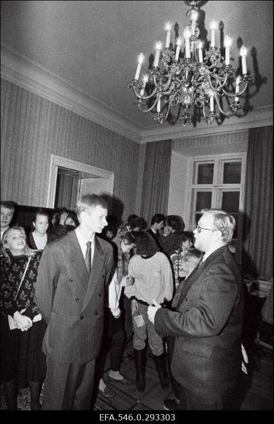 Koolõpilased külastavad Riigikogu.