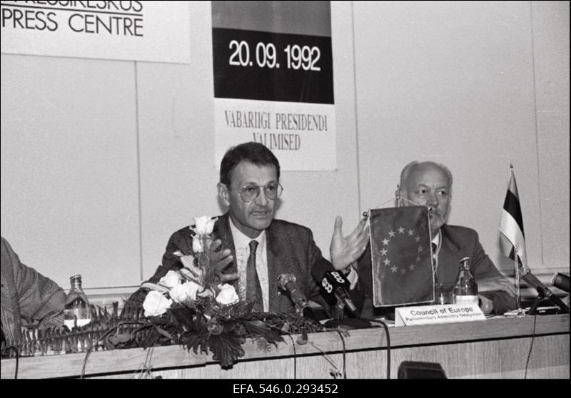 Riigikogu ja presidendi valimised.