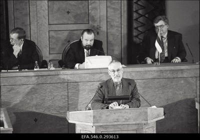 Riigikogu istung. Umbusalduse avaldamine peaminister Mart Laarile.  similar photo