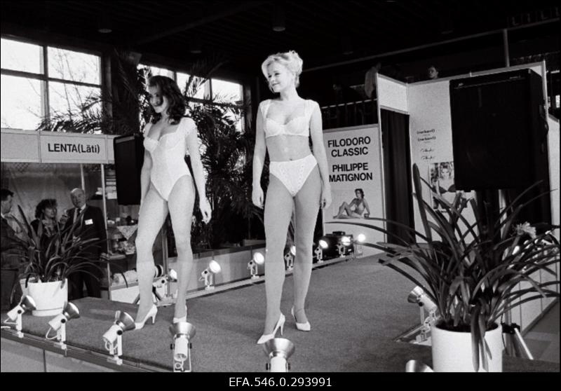 Rõivamess Eesti Näitustel.