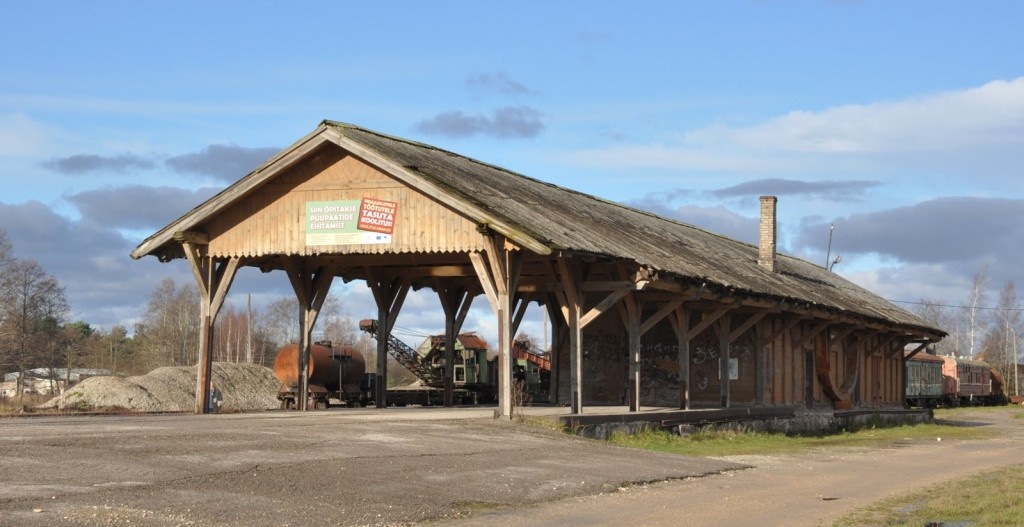Haapsalu Railway Station with freight warehouse platform