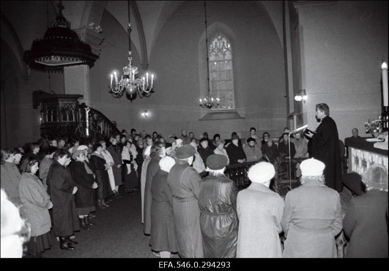 Jumalateenistus Tallinna Jaani kirikus. Teenib õpetaja Toomas Paul.