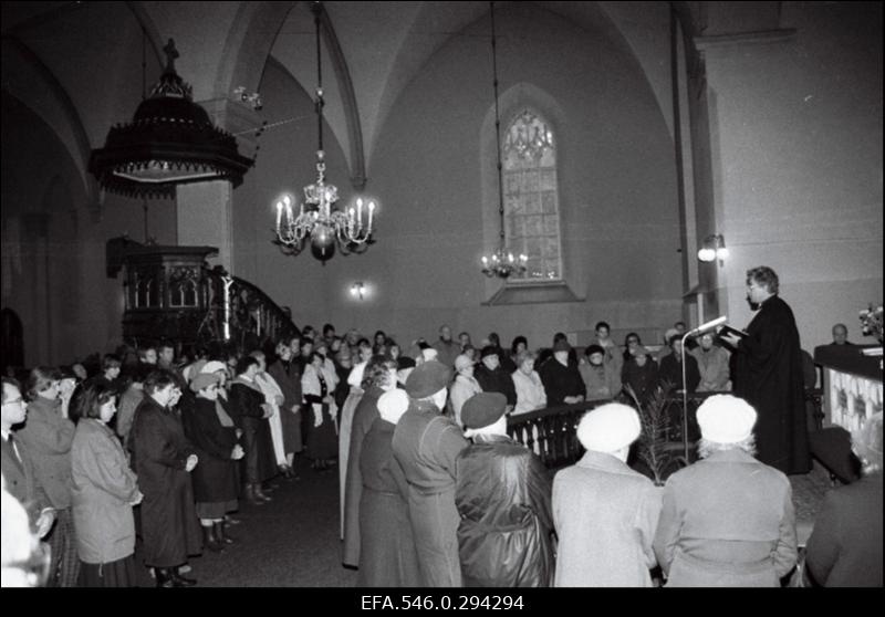 Jumalateenistus Tallinna Jaani kirikus. Teenib õpetaja Toomas Paul.