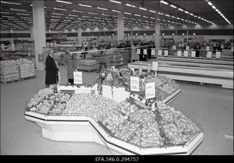 Kaubanduskeskuse avamine.