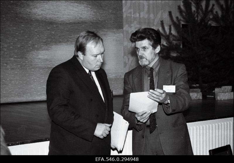 Rahvusvaheline ümarlaud.