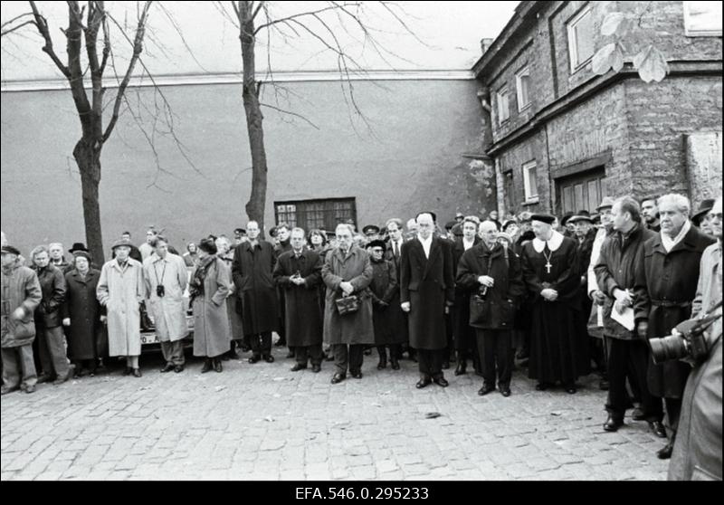 Eesti Vabadussõjas võidelnud Balti rügemendi sakslastest võitlejatele pühendatud monumendi (Kohtu 6) pidulik avamine.