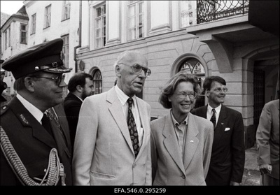Rootsi välisminister Margaretha af Ugglas visiidil Tallinnas Rootsi saatkonna renoveeritud hoone avamisel.  similar photo