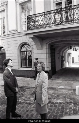 Rootsi välisminister Margaretha af Ugglas visiidil Tallinnas Rootsi saatkonna renoveeritud hoone avamisel.  similar photo