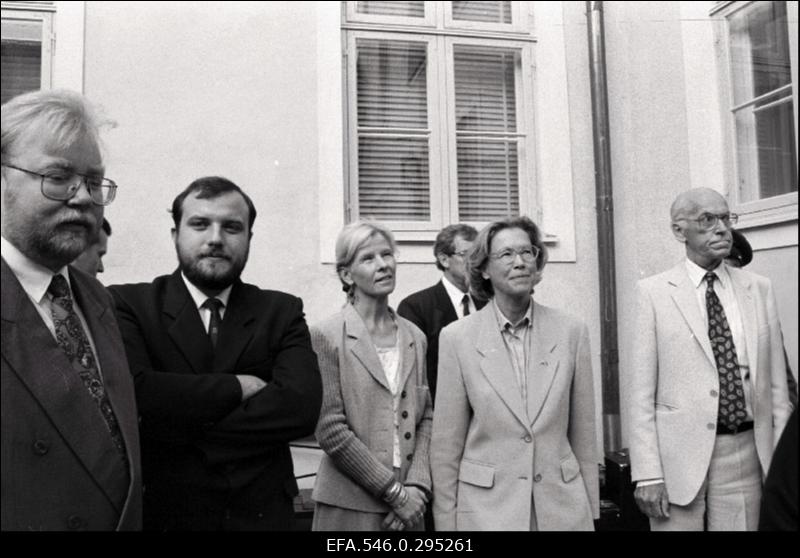 Rootsi välisminister Margaretha af Ugglas visiidil Tallinnas Rootsi saatkonna renoveeritud hoone avamisel.