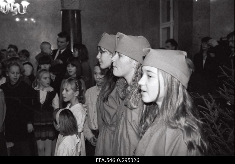 Jõuluvana külastab presidendilossi.