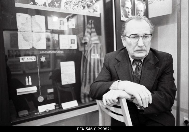 Eesti NSV Riikliku Ajaloomuuseumi direktor Peet Sillaots.