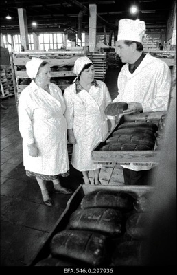 Leivavabrik Leibur  similar photo