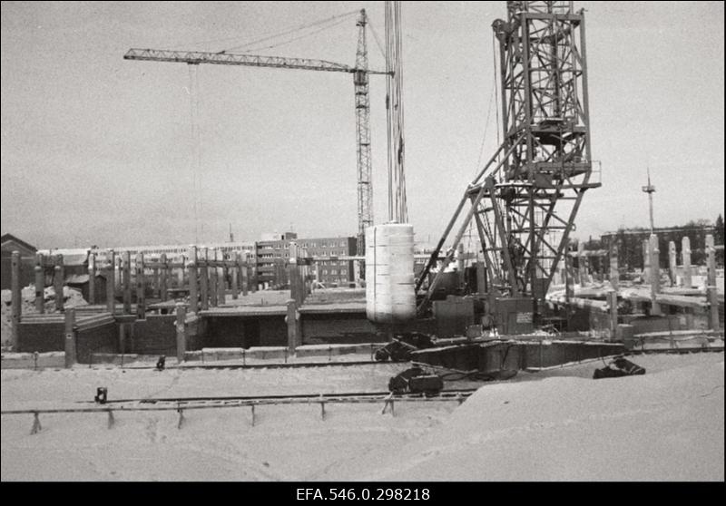 Raamatukogu ehitamine.