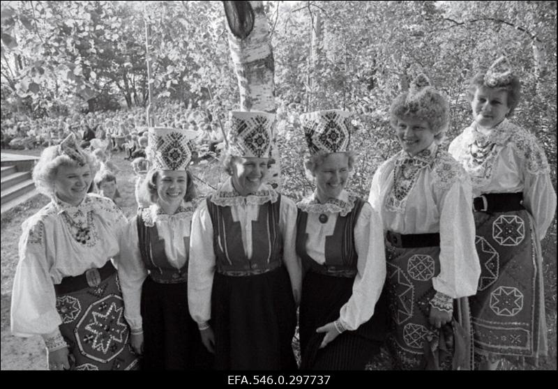 Põltsamaa mäng, pressipäevad Saaremaal.