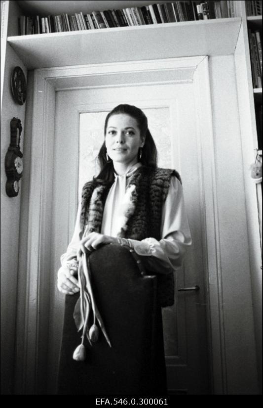 Näitleja Elle Kull.