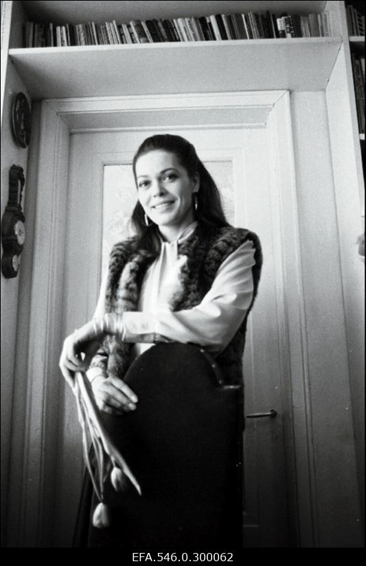 Näitleja Elle Kull.