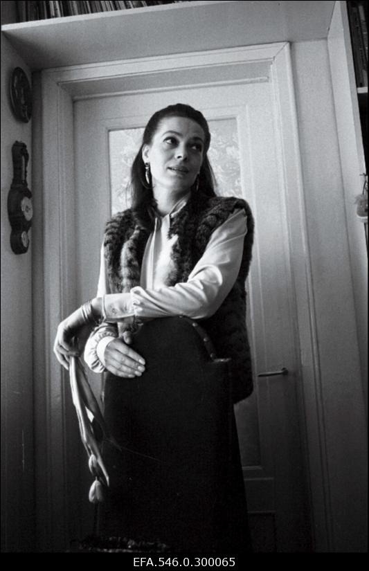 Näitleja Elle Kull.