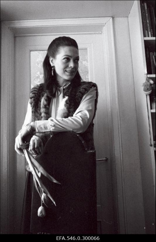 Näitleja Elle Kull.