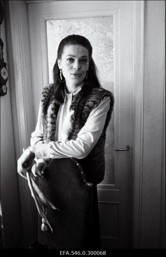 Näitleja Elle Kull.