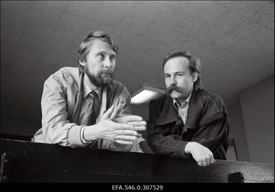 Ajakirjanikud Mart Kadastik (vasakul) ja Enno Tammer.  duplicate photo
