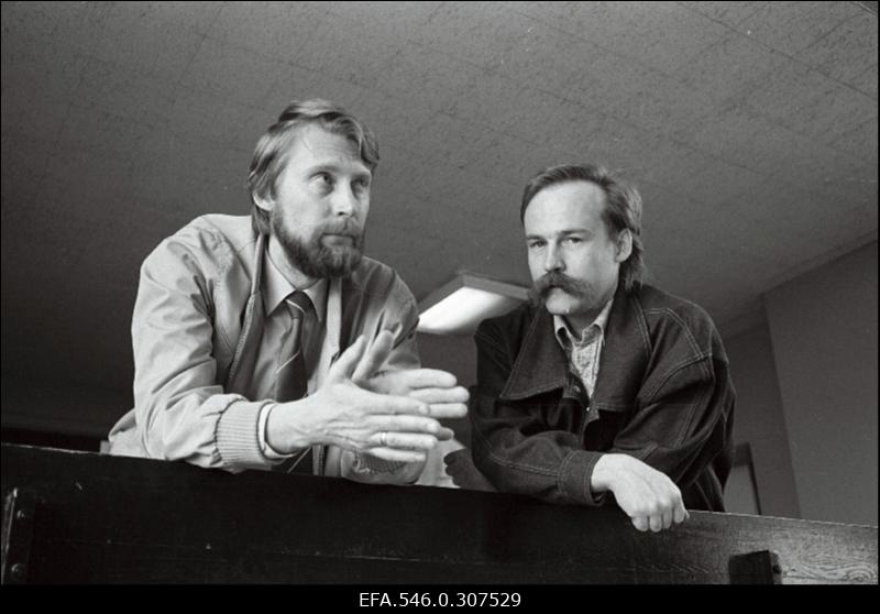 Ajakirjanikud Mart Kadastik (vasakul) ja Enno Tammer.