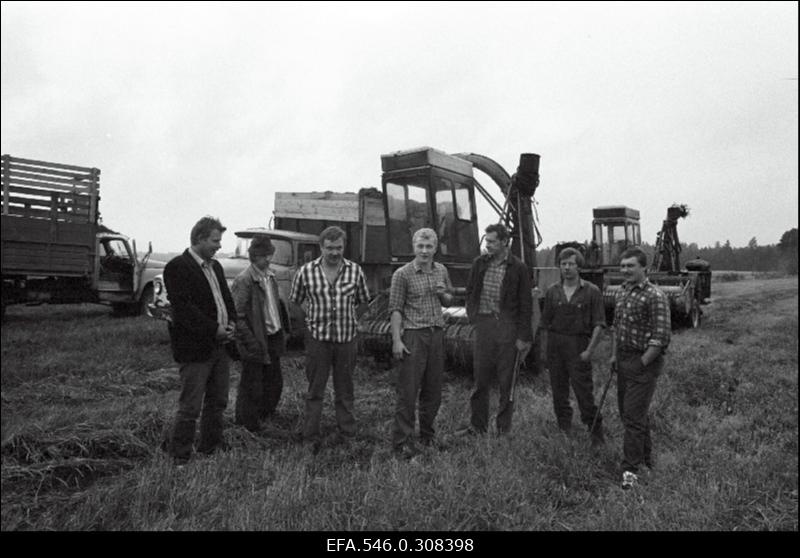 Haiba sovhoos. Haiba keskusehoone. Varbola.