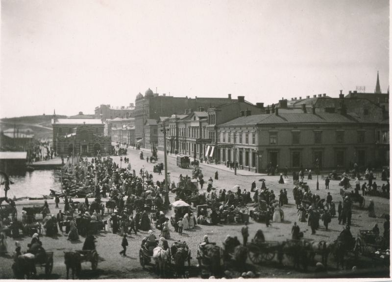 Foto. Helsingi. Kauplemine turuplats. 1891