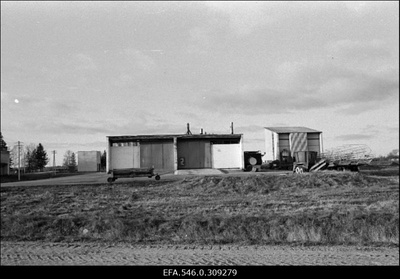 Karuse kolhoos.  duplicate photo